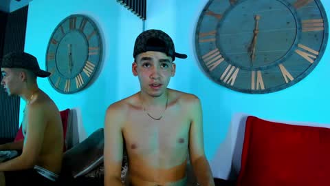 Snapshot of mike_0233 chatting on February 2025 10:05:01 AM Mike 0233 online show from February 2025 10:05:01 AM