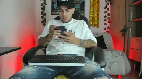 Snapshot of mikee_scooth chatting on January 2025 03:46:01 AM mikee_scooth online show from January 2025 03:46:01 AM