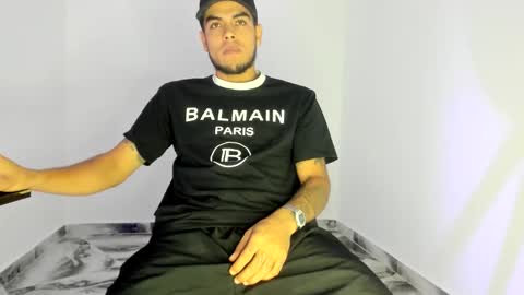 mikee_scooth online show from November 2025 07:05:02 PM