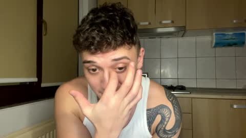 Snapshot of mikelaur chatting on December 2024 07:54:02 PM MikeLaur online show from December 2024 07:54:02 PM