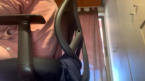 miker1239 online show from October 2025 03:52:01 PM