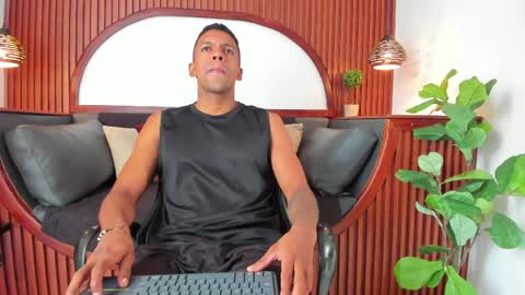 Snapshot of mikesteele_ chatting on April 2026 11:59:01 AM online show from April 2026 11:59:01 AM