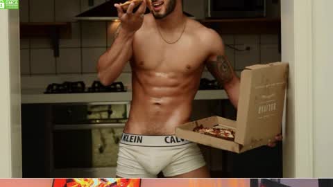 Snapshot of mikethomson01 chatting on December 2024 09:35:01 PM Mike online show from December 2024 09:35:01 PM