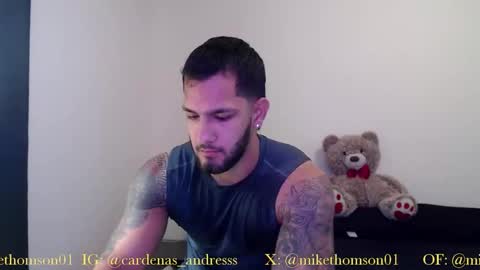 Snapshot of mikethomson01 chatting on October 2025 09:13:01 PM Mike online show from October 2025 09:13:01 PM