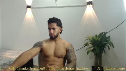 Snapshot of mikethomson01 chatting on April 2026 02:53:02 AM Mike online show from April 2026 02:53:02 AM