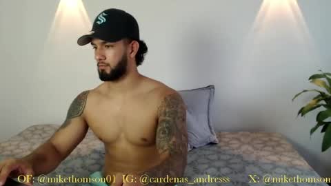 Snapshot of mikethomson01 chatting on April 2026 09:26:02 PM Mike online show from April 2026 09:26:02 PM