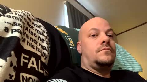 Snapshot of mikeylikesit2222 chatting on December 2024 07:43:02 PM mikeylikesit2222 online show from December 2024 07:43:02 PM