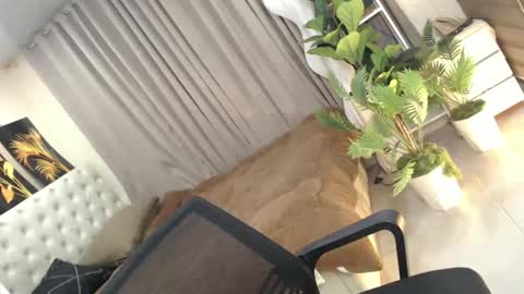 Theresa Luna online show from April 2026 02:49:01 AM