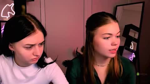 miki_ti online show from October 2025 09:06:02 AM