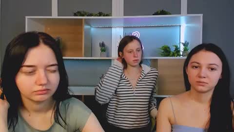 miki_ti online show from February 2026 06:28:02 AM