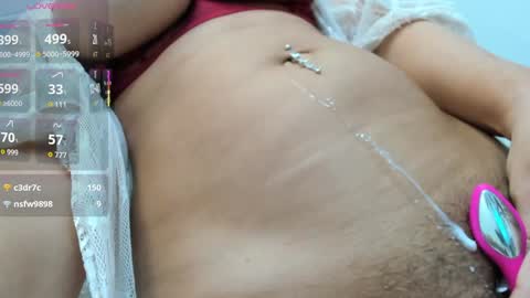 Mikaylah online show from November 2025 01:44:01 PM