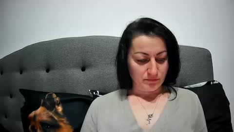 Mikyloveu online show from March 2025 06:22:01 PM