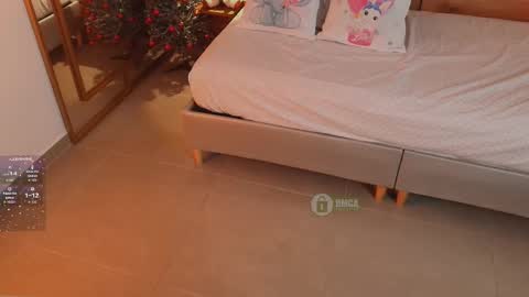 Milena  online show from November 2025 11:20:02 AM