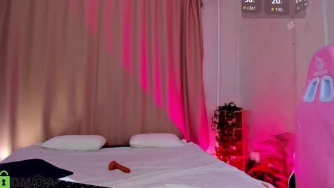 Snapshot of mila_kinor chatting on October 2025 01:06:01 AM mila_kinor online show from October 2025 01:06:01 AM
