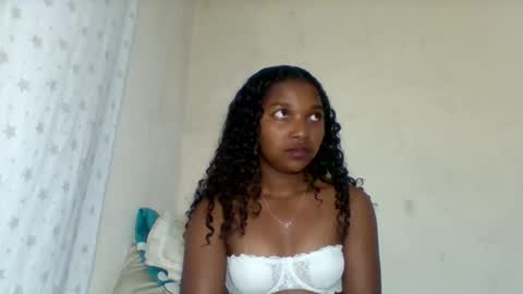 Snapshot of mila_lunah chatting on April 2026 05:06:02 PM mila_lunah online show from April 2026 05:06:02 PM