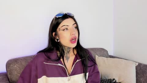     online show from January 2025 03:29:01 AM