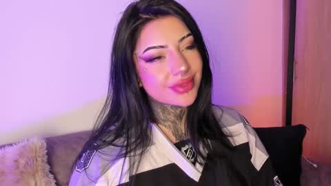     online show from January 2026 06:18:02 AM