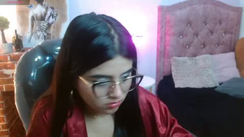 Snapshot of mila_quin chatting on April 2026 07:55:01 PM mila_quin online show from April 2026 07:55:01 PM