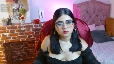 Snapshot of mila_quin chatting on April 2026 08:35:02 PM mila_quin online show from April 2026 08:35:02 PM