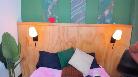 Mila and samy online show from October 2025 11:55:02 AM