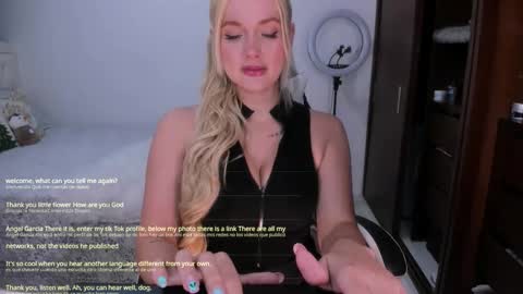 Mila online show from December 2025 11:10:01 PM