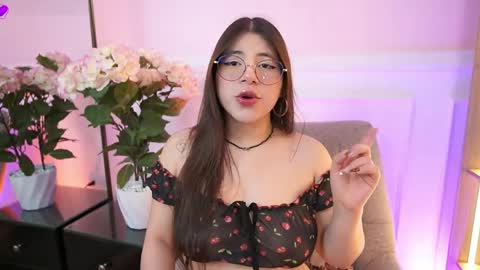 milacrave online show from April 2026 12:27:01 PM