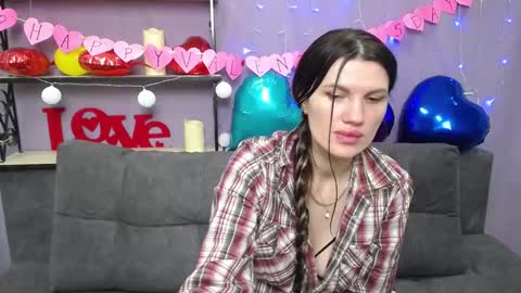 Snapshot of milaloona chatting on February 2025 06:05:01 PM Milaloona online show from February 2025 06:05:01 PM