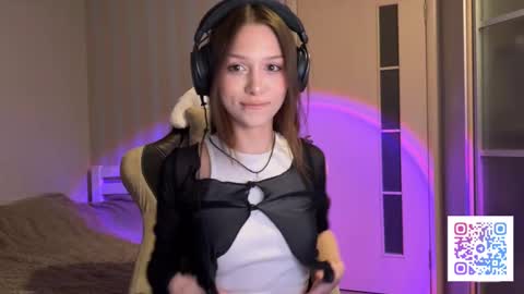 Snapshot of milamiuu chatting on February 2026 01:45:02 PM milamiuu online show from February 2026 01:45:02 PM