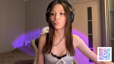 Snapshot of milamiuu chatting on March 2026 04:20:01 PM milamiuu online show from March 2026 04:20:01 PM