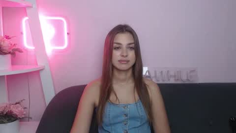 milanaangelas online show from November 2025 06:24:02 AM