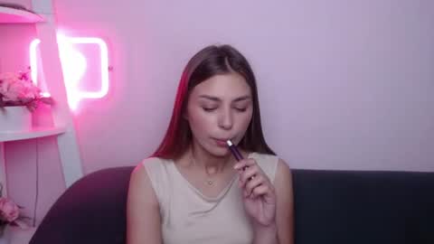 Snapshot of milanaangelas chatting on June 2026 04:52:02 AM milanaangelas online show from June 2026 04:52:02 AM
