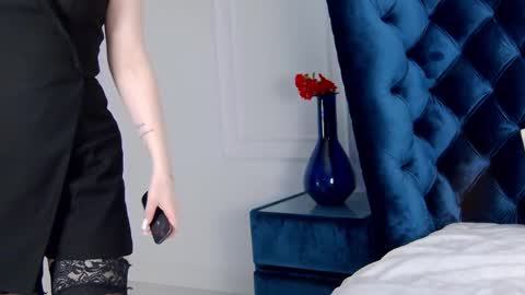 MilanaBalmain online show from February 2025 08:11:02 AM