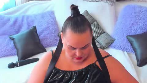 Snapshot of milanabiegert chatting on September 2025 07:20:02 AM Lana online show from September 2025 07:20:02 AM