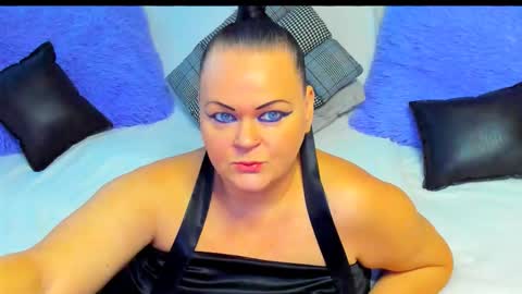 Lana online show from November 2025 07:41:02 AM