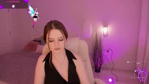 milanamoons online show from November 2025 10:32:02 AM