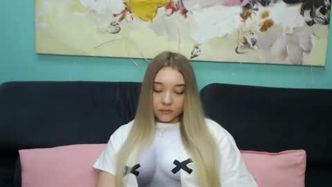 Snapshot of milanasii chatting on March 2026 08:19:01 AM Milana online show from March 2026 08:19:01 AM