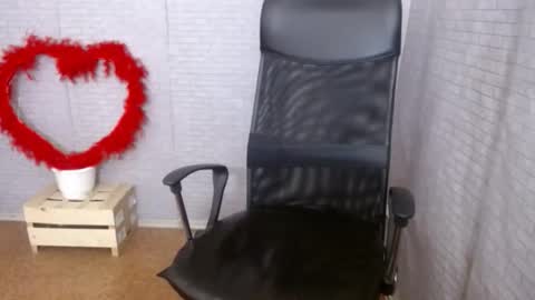 milaniyalove online show from September 2025 06:24:01 AM
