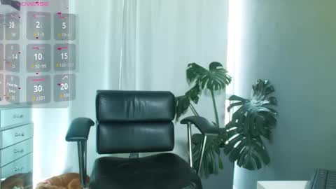 Snapshot of milansantana24 chatting on October 2025 07:01:01 PM MILAN SANTANA online show from October 2025 07:01:01 PM