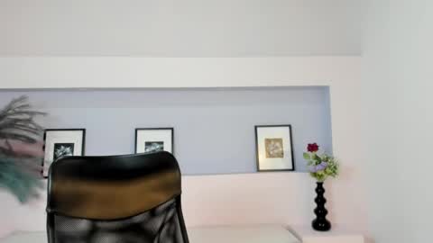 Snapshot of milarose4 chatting on December 2024 11:22:02 AM Mila Rose online show from December 2024 11:22:02 AM