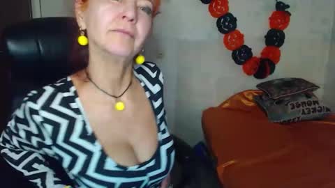 MilayaDFlow online show from November 2025 05:11:01 PM