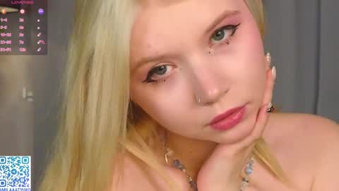 Mila online show from January 2025 04:22:02 AM