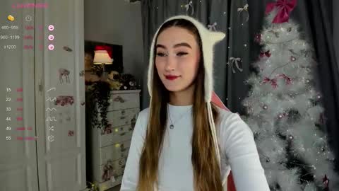 Mia online show from December 2025 09:15:02 AM