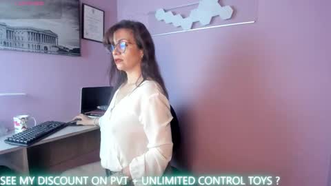 Snapshot of milenahot__69 chatting on February 2026 11:15:01 AM Milena online show from February 2026 11:15:01 AM