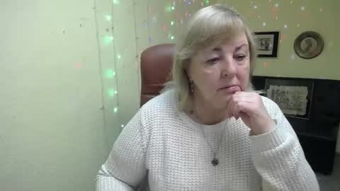 Milena online show from November 2025 06:24:02 AM