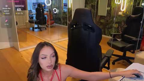 Snapshot of mileysin chatting on November 2025 12:42:02 PM Miley Sin online show from November 2025 12:42:02 PM