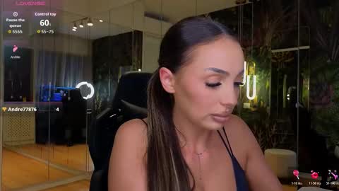 Snapshot of mileysin chatting on December 2025 02:44:02 PM Miley Sin online show from December 2025 02:44:02 PM