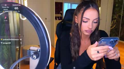 Snapshot of mileysin chatting on February 2026 01:59:01 PM Miley Sin online show from February 2026 01:59:01 PM