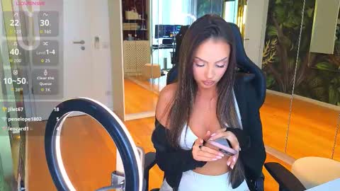 Snapshot of mileysin chatting on February 2026 01:34:01 PM Miley Sin online show from February 2026 01:34:01 PM