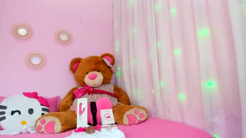 Snapshot of milf_bigass_ chatting on March 2025 04:33:02 PM Antonella online show from March 2025 04:33:02 PM