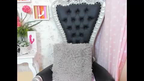 Snapshot of milf_bigass_ chatting on October 2025 01:29:02 PM Antonella online show from October 2025 01:29:02 PM